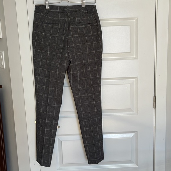 Tahari women’s trousers. - Picture 2 of 5